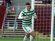 Tom Rogic signs for West Bromwich Albion on free transfer